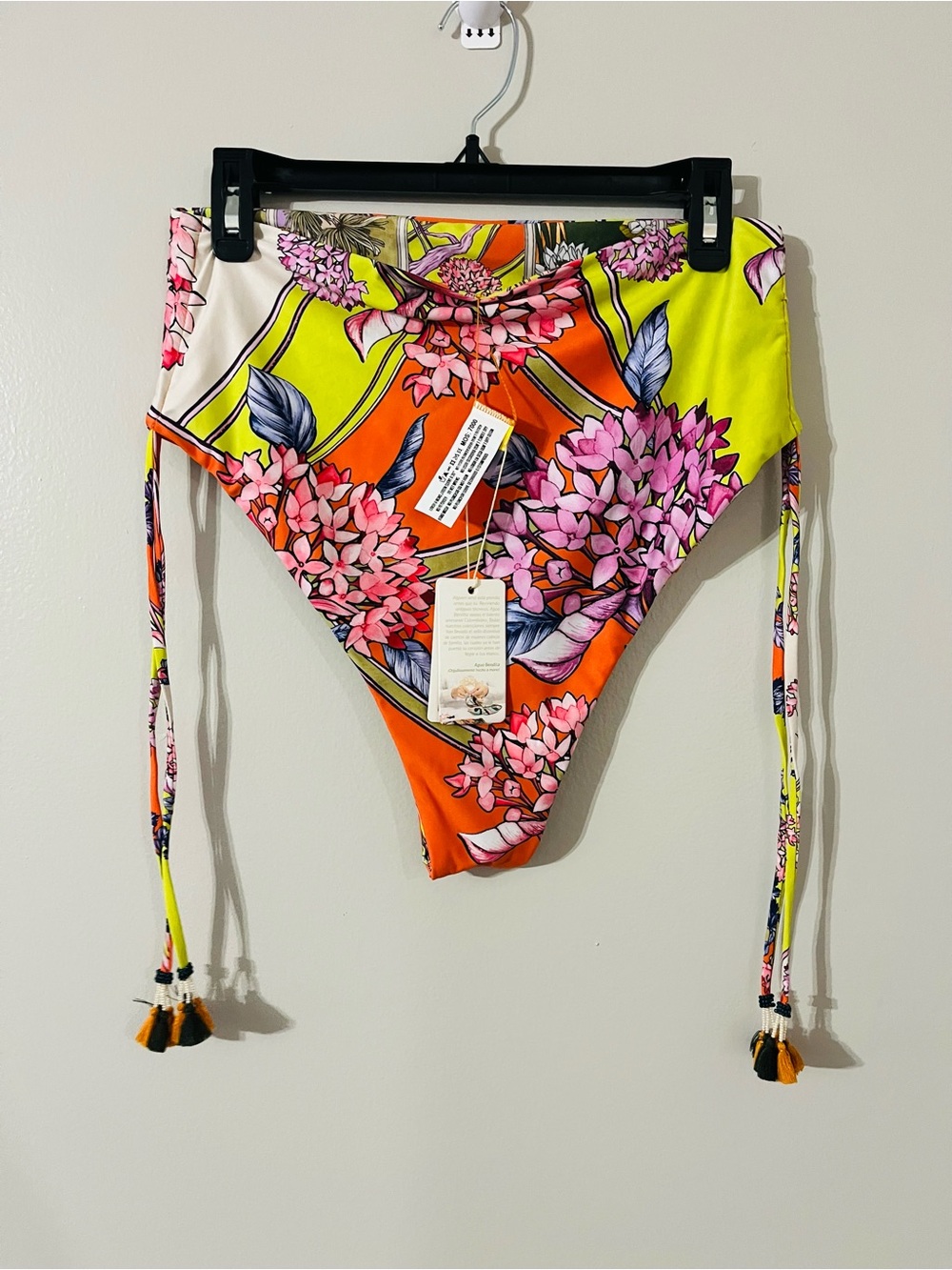Sale Price- Firm-NWT Agua Bendita Etta Suki Floral Bikini Bottoms - Picture 3 of 6